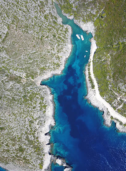 porto vromi boat rentals zakyntos shipwreck